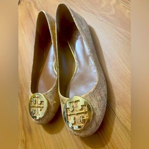 BRAND NEW - Tory Burch Reva Cork Ballet Flats (METAL LOGO) size 7